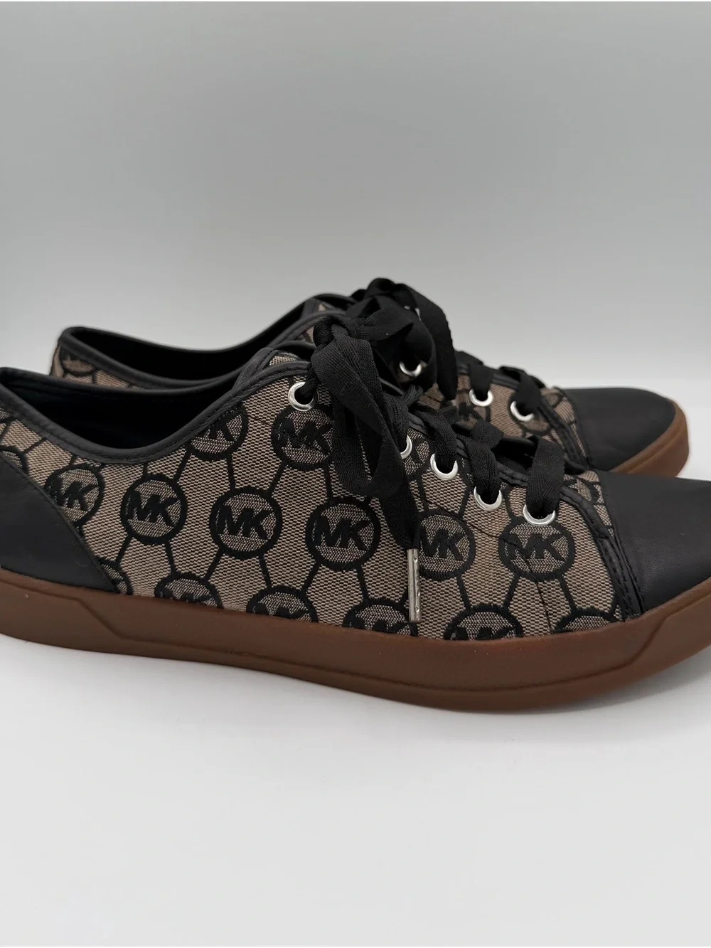 Michael Kors Women’s City Sneakers Size 10 - Picture 3 of 8